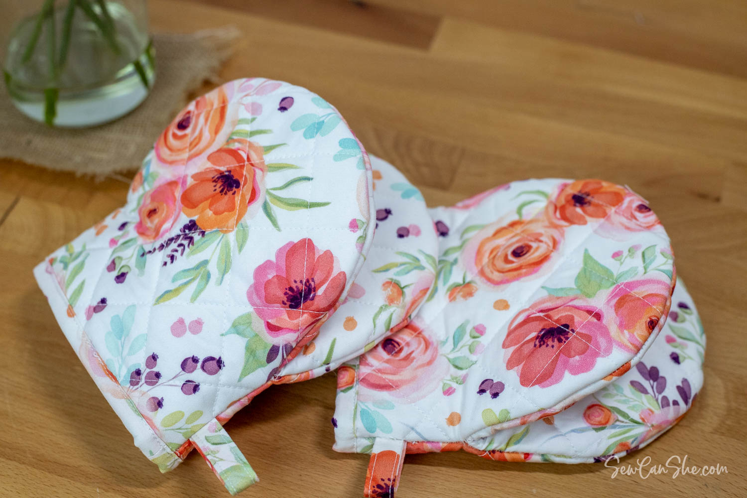 How to Sew Mini Oven Mitts Free Sewing Pattern!