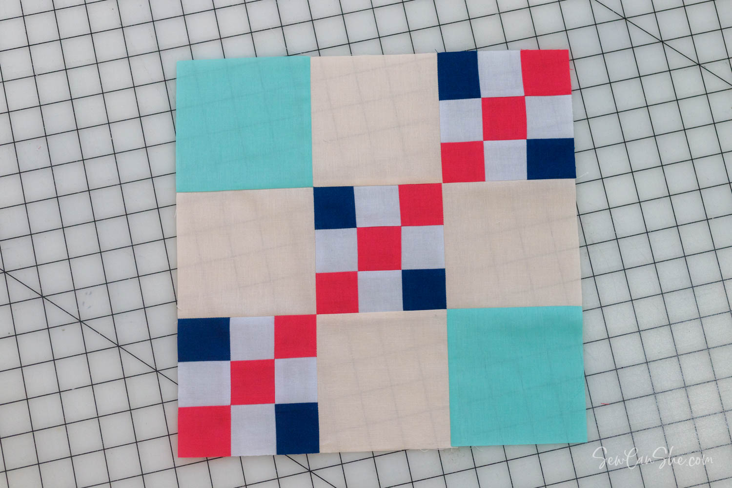 How to Sew a Nine Patch Chain Quilt Block (Free Pattern)!
