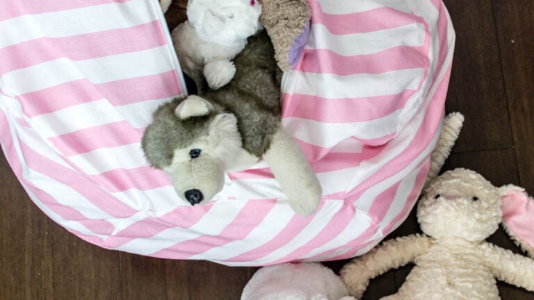 https://sewcanshe.com/bean-bag-chair-pattern-toy-storage/