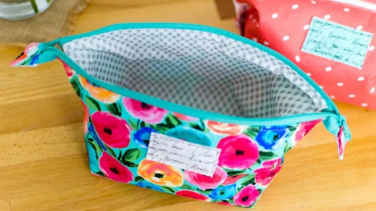 https://sewcanshe.com/2018-10-19-diy-cute-corners-cosmetic-case-free-sewing-pattern/