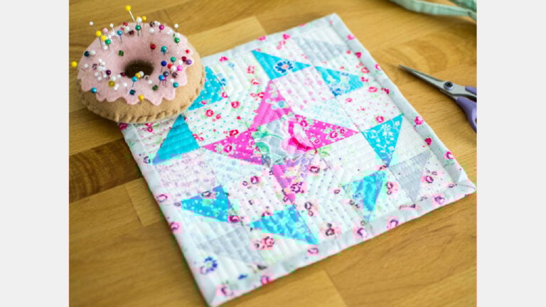 30 FREE Mini Quilt Patterns Perfect for Sharing and Decorating