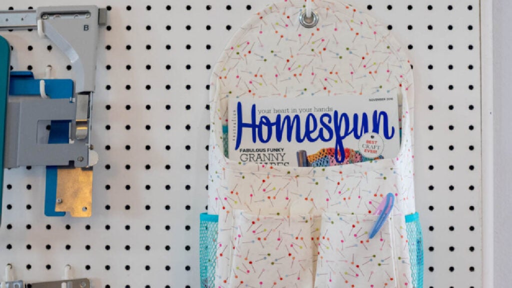 Colorful hanging fabric organizer with pockets