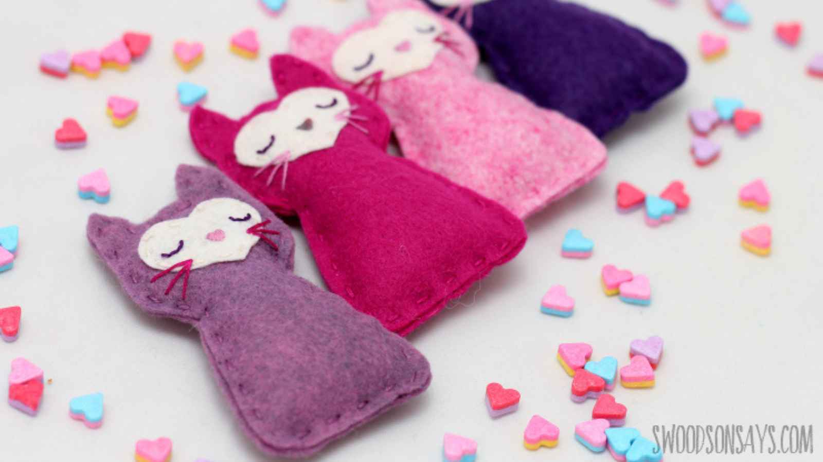 handsewn felt cat pocket pals