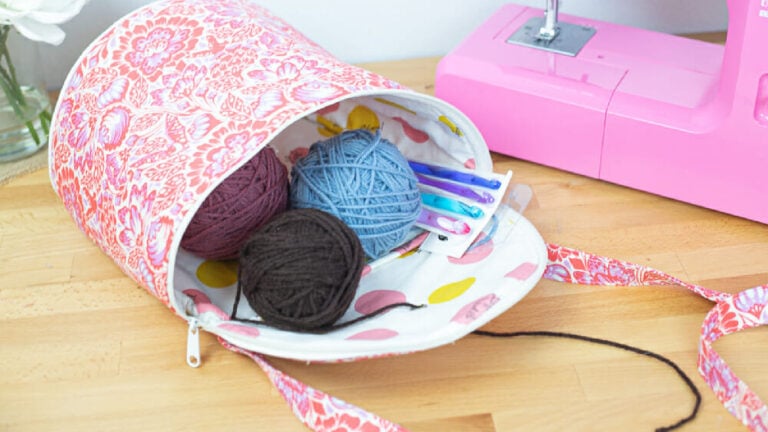 https://sewcanshe.com/sew-a-yarn-project-bag-free-diy-sewing-pattern/